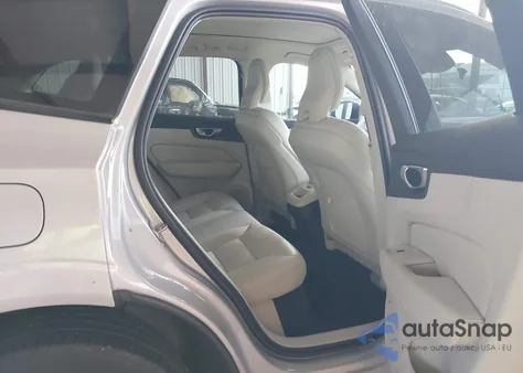 2024 Volvo Xc60 B5 Plus Dark Theme z USA, uszkodzony, nr VIN YV4L12RL0R1841209